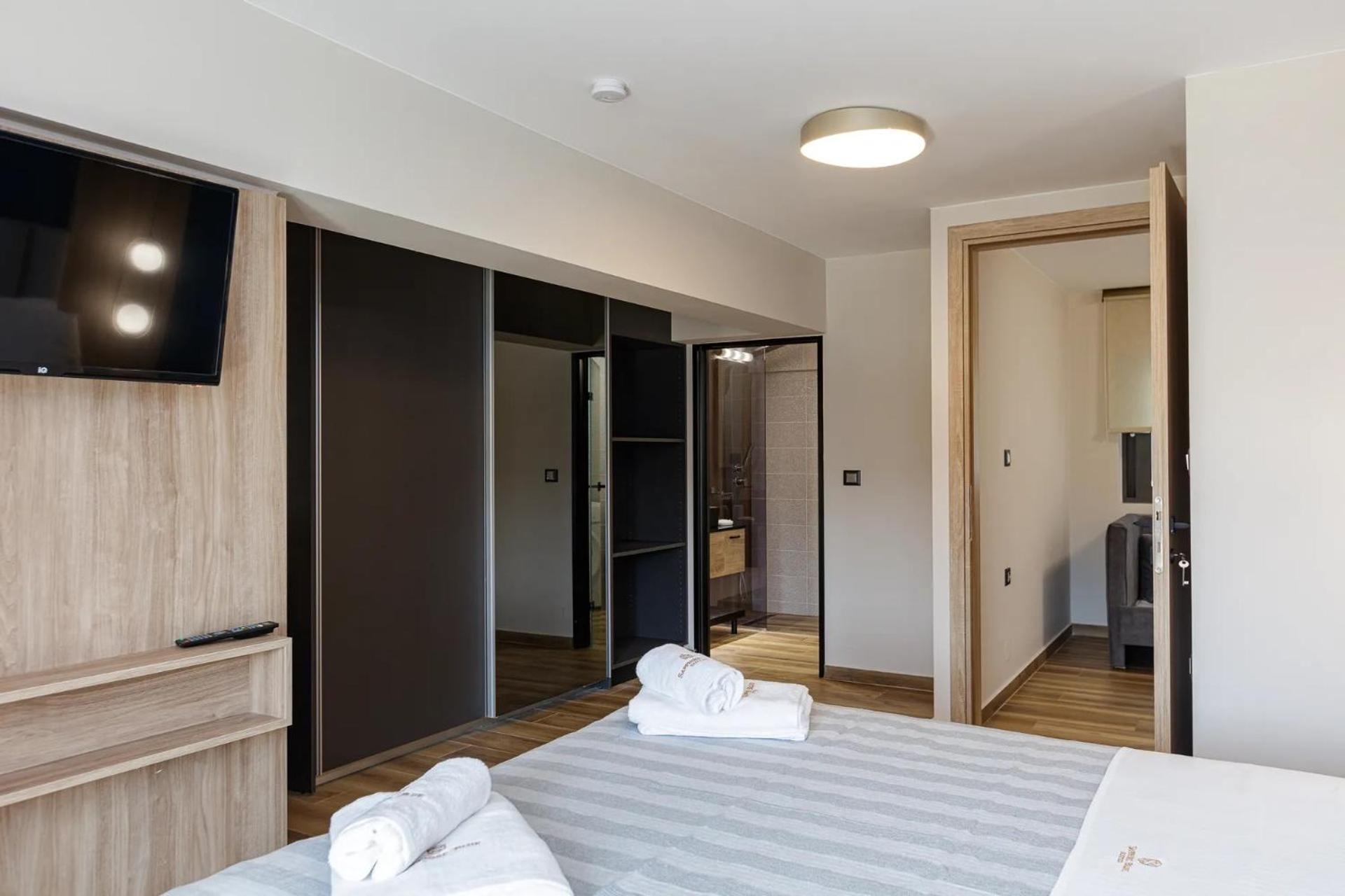 Sapphire Blue Suites 基萨莫斯 外观 照片